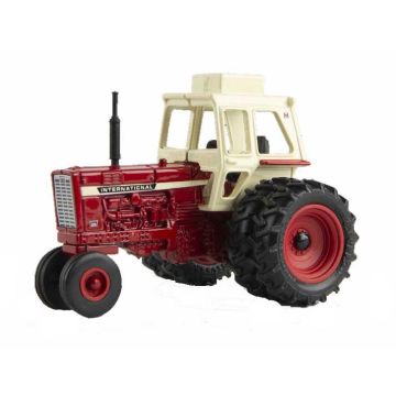 1/64 International 856 NF with duals and Cab