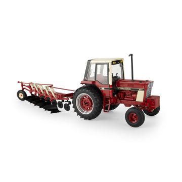 1/16 International 986 with IH 720 5 bottom Plow Precision