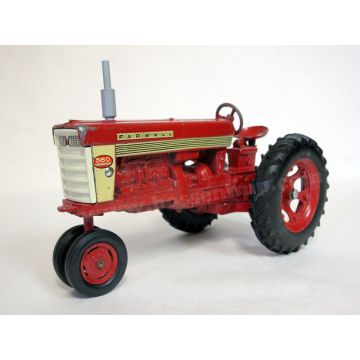 1/16 Farmall 560 NF Fast Hitch