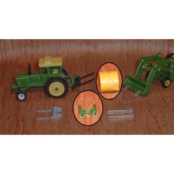 1/64 Bale Fork Single Green w/hay or straw bale